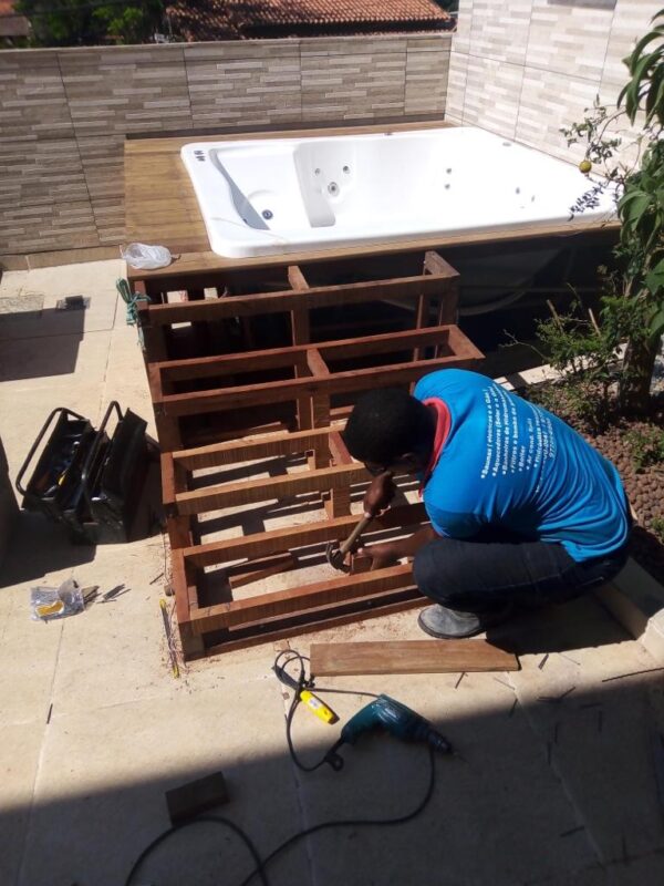 SPA com sombra para 5 pessoas - Imagem 3
